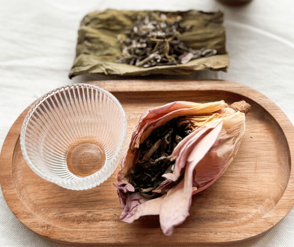 A Deep Dive into Trà Sen: Vietnamese Lotus-Scented&nbsp;Tea